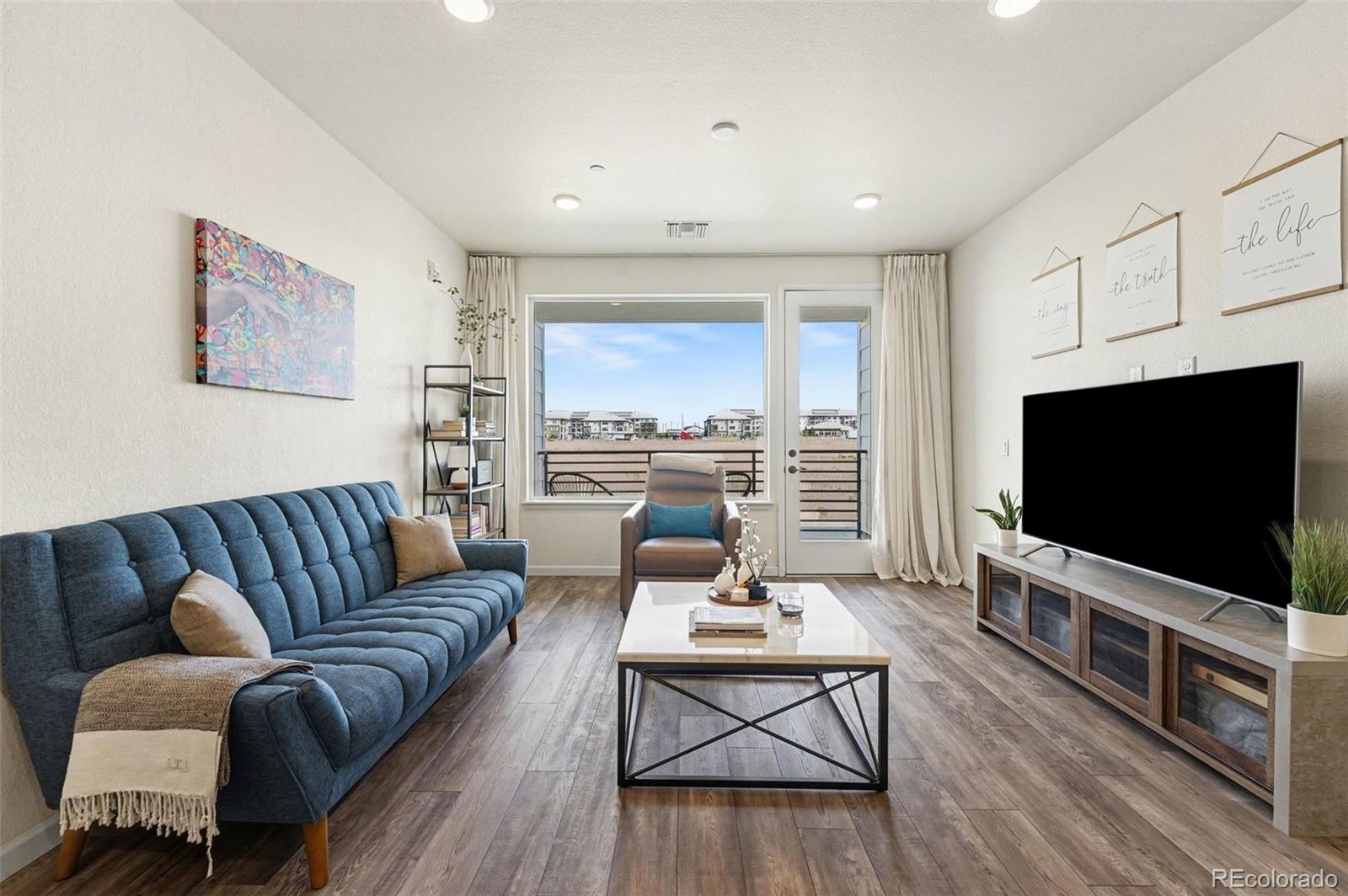 MLS Image #7 for 6153 n ceylon street,denver, Colorado