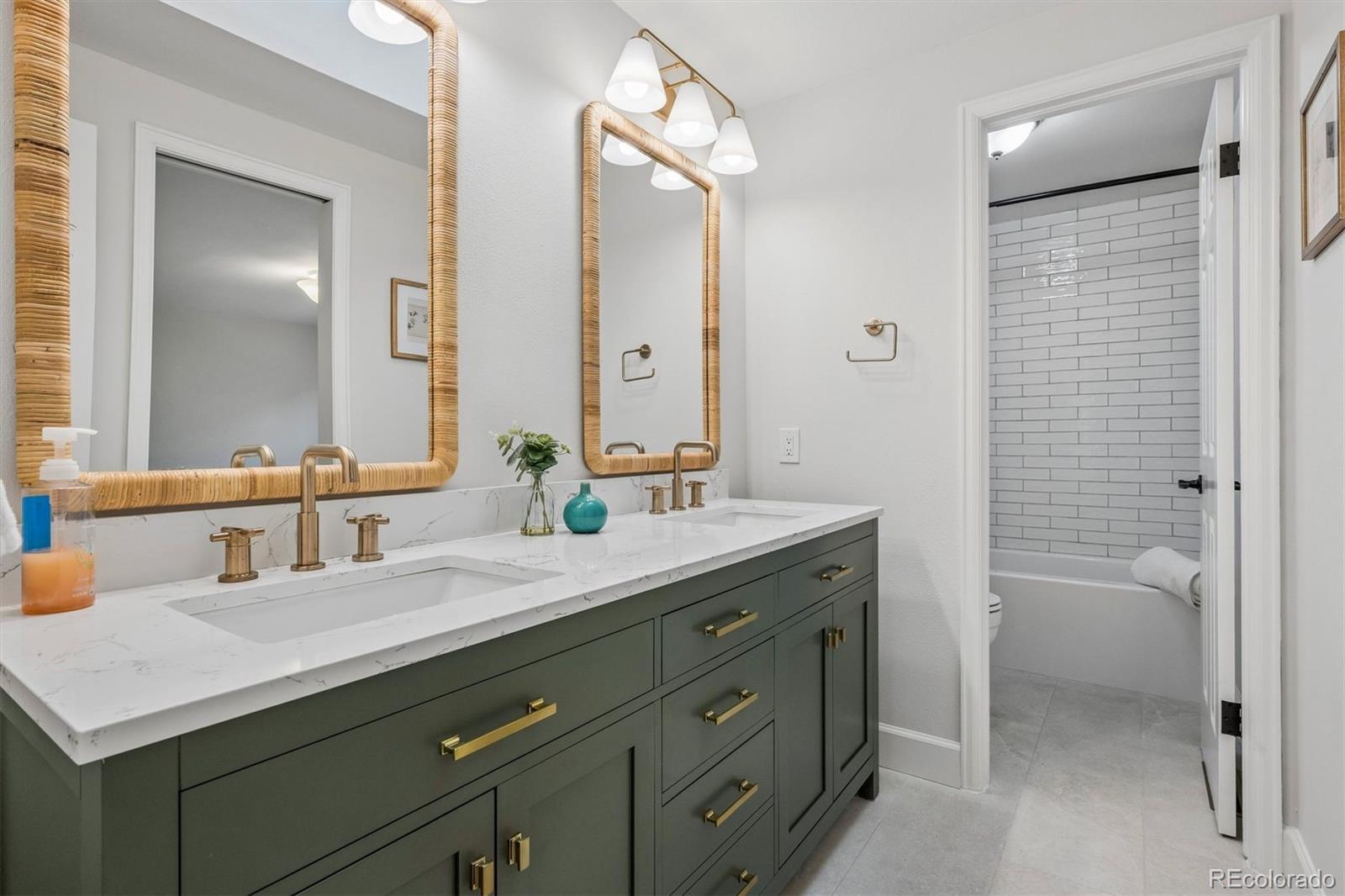 MLS Image #14 for 7121 e hinsdale place,centennial, Colorado