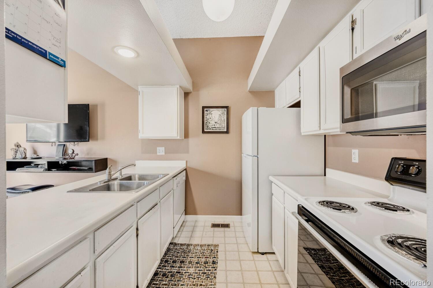 MLS Image #9 for 4252 s richfield way,aurora, Colorado