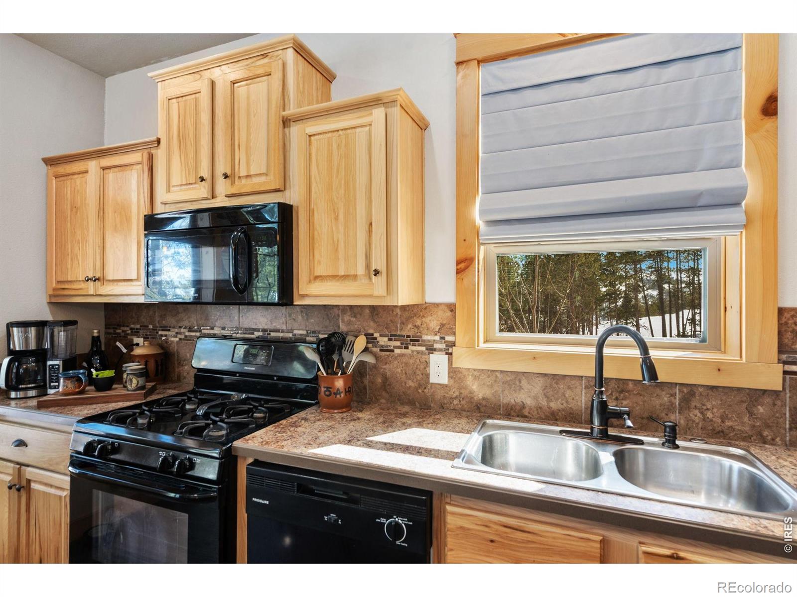 MLS Image #13 for 348  la escena drive,bellvue, Colorado
