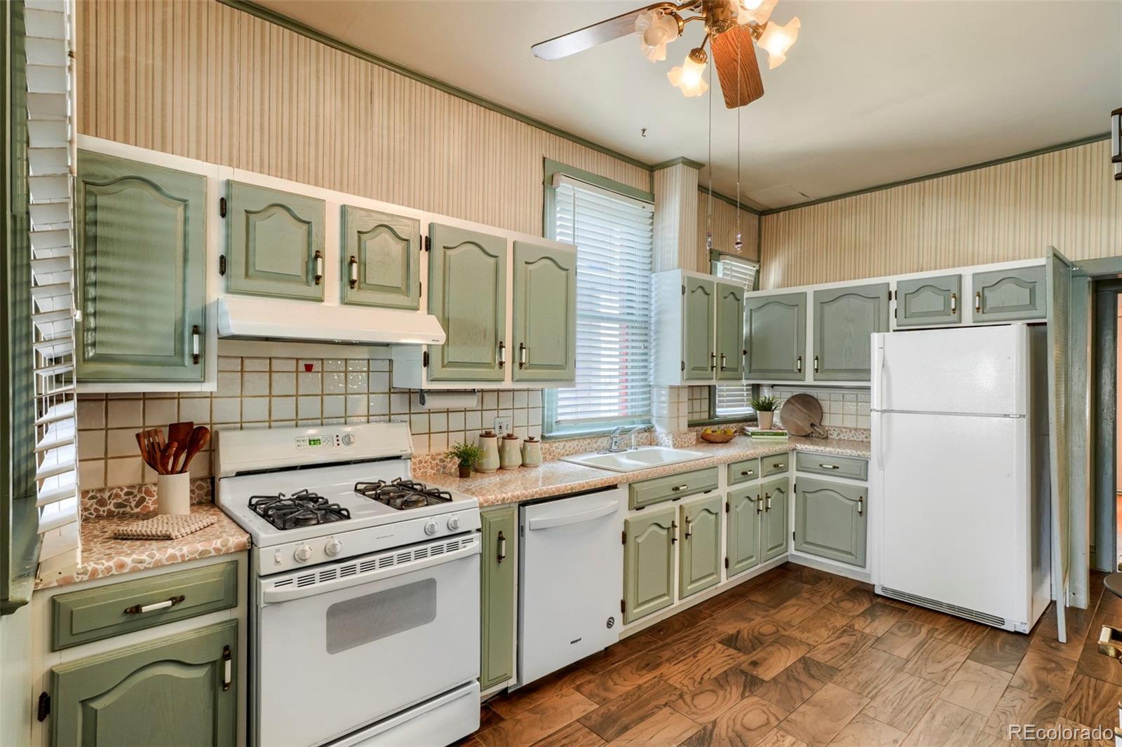 MLS Image #7 for 943 s pennsylvania street,denver, Colorado