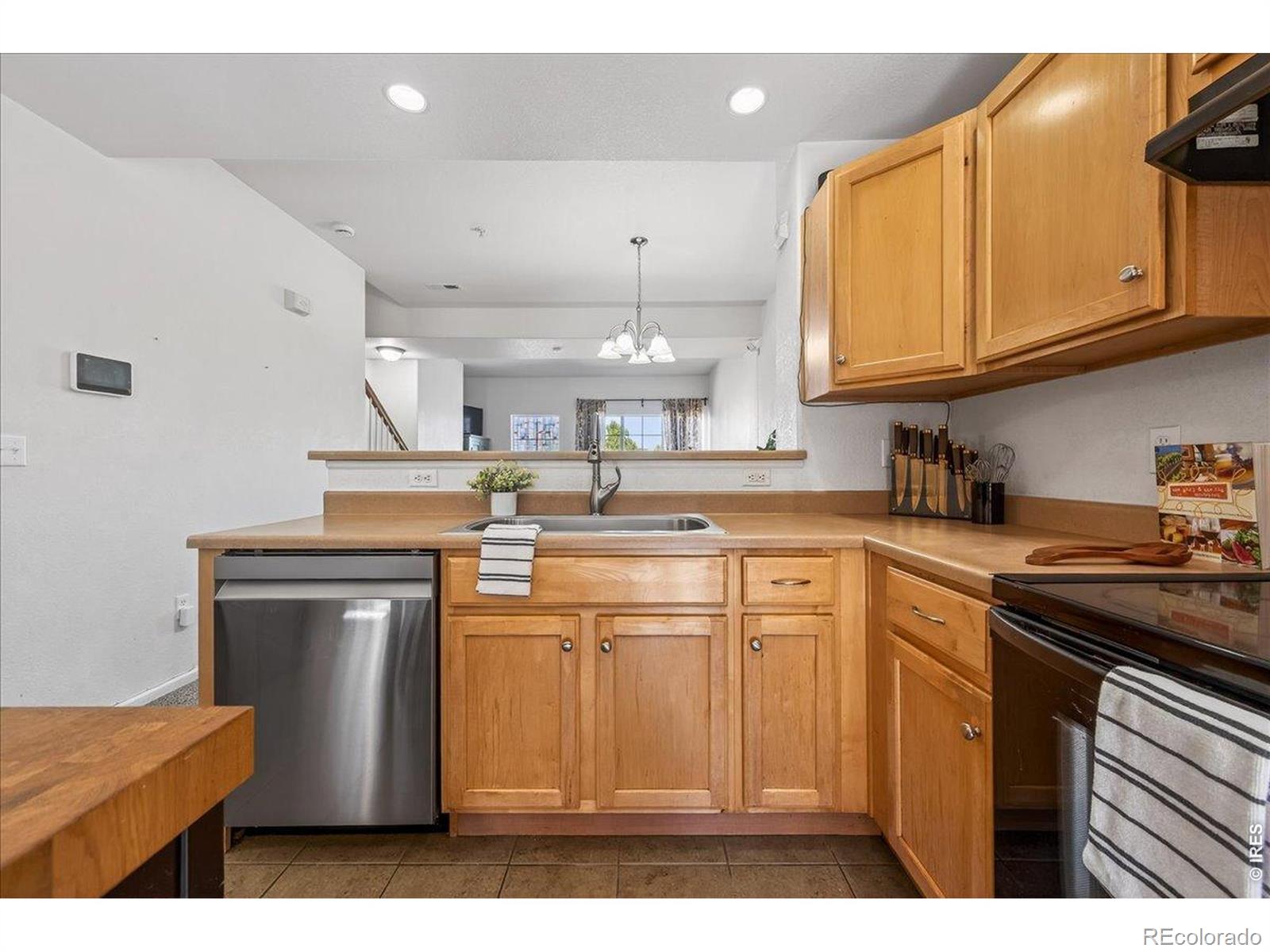 MLS Image #10 for 18767 e yale circle,aurora, Colorado
