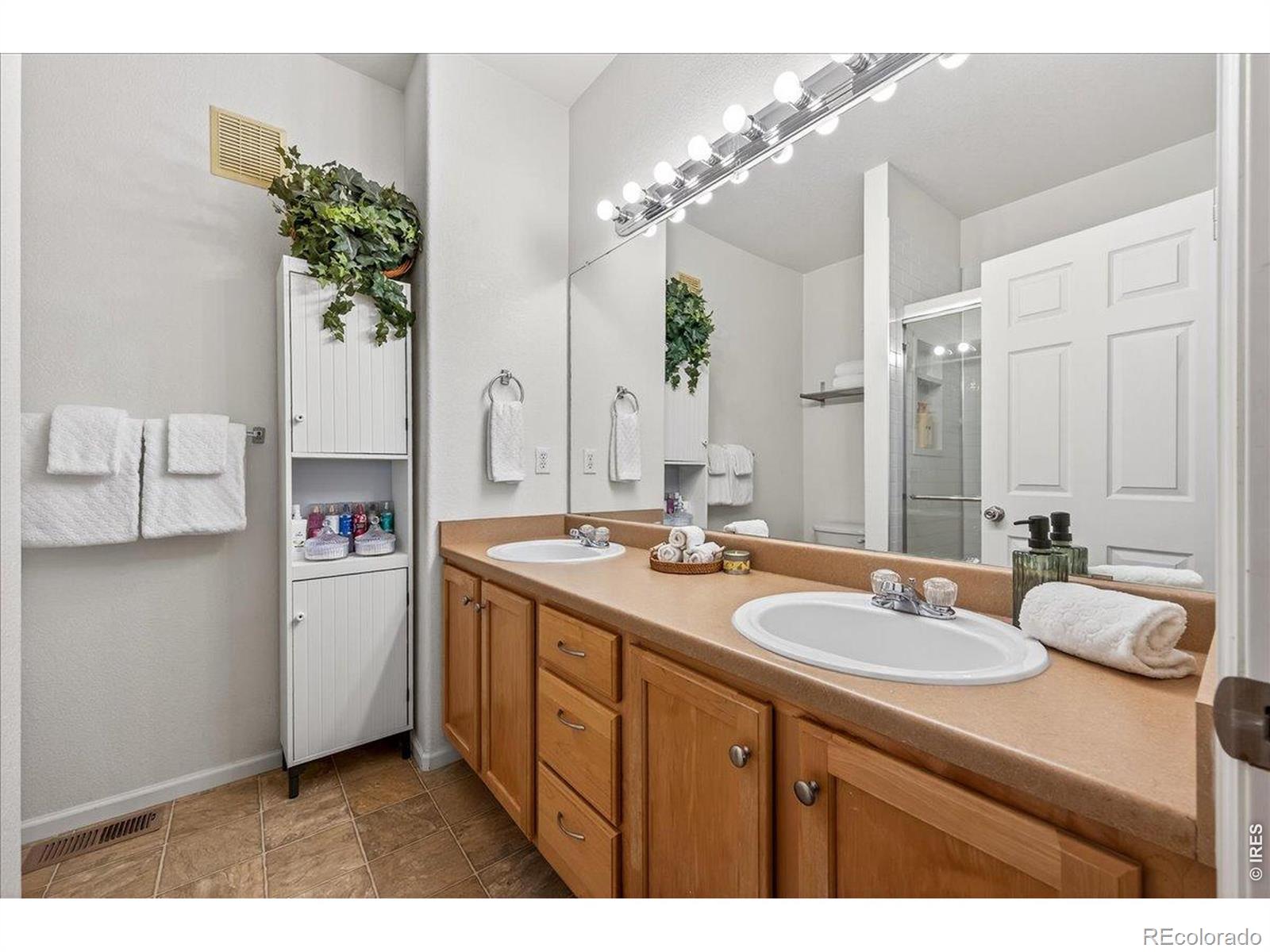 MLS Image #21 for 18767 e yale circle,aurora, Colorado