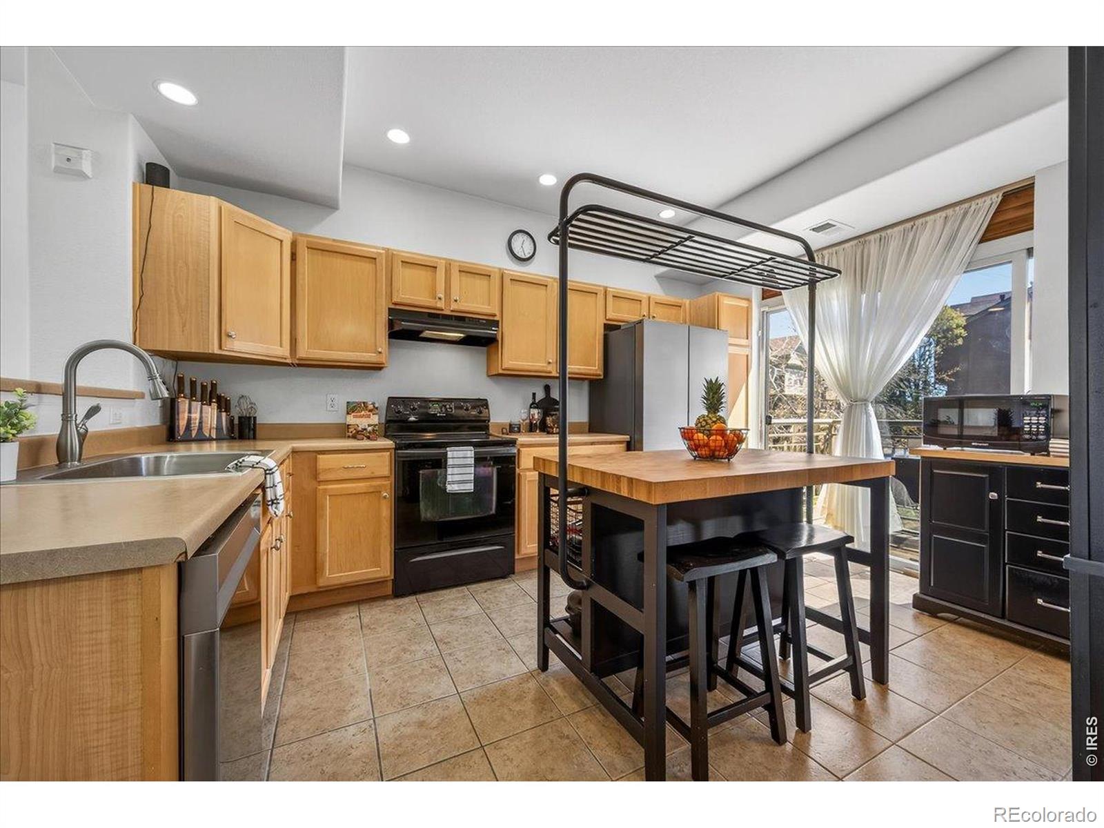 MLS Image #4 for 18767 e yale circle,aurora, Colorado