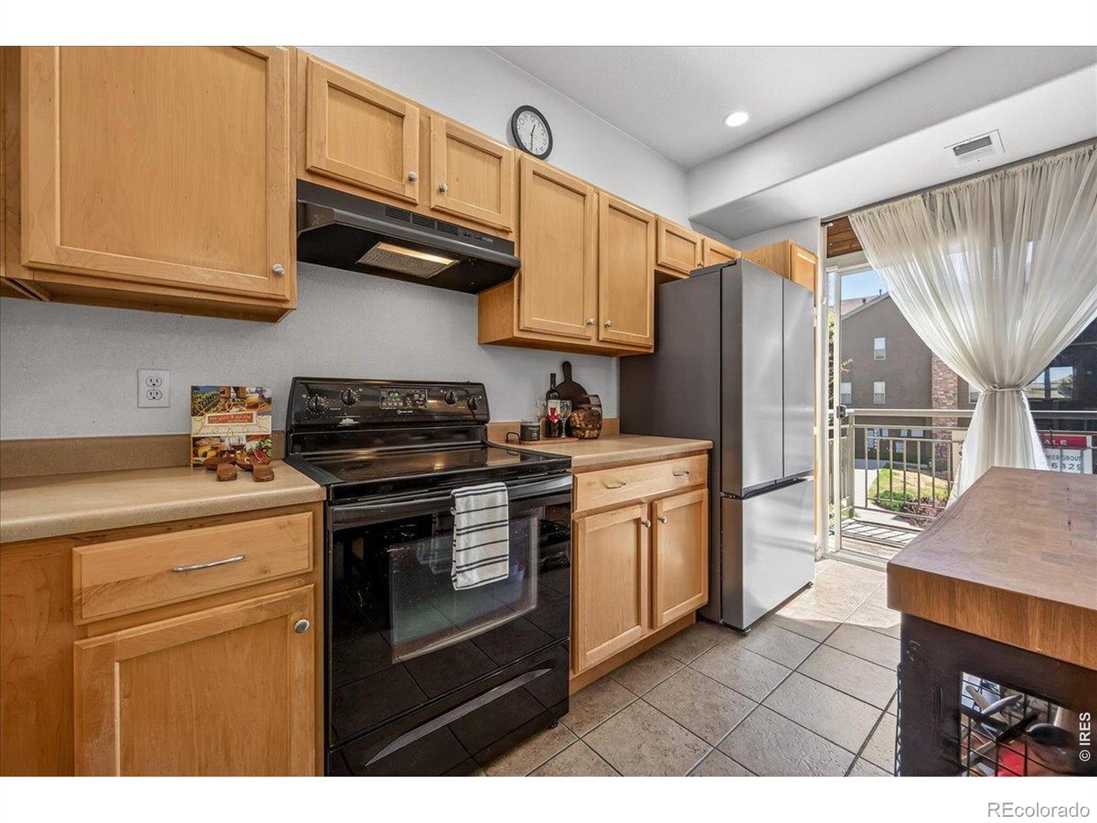 MLS Image #9 for 18767 e yale circle,aurora, Colorado