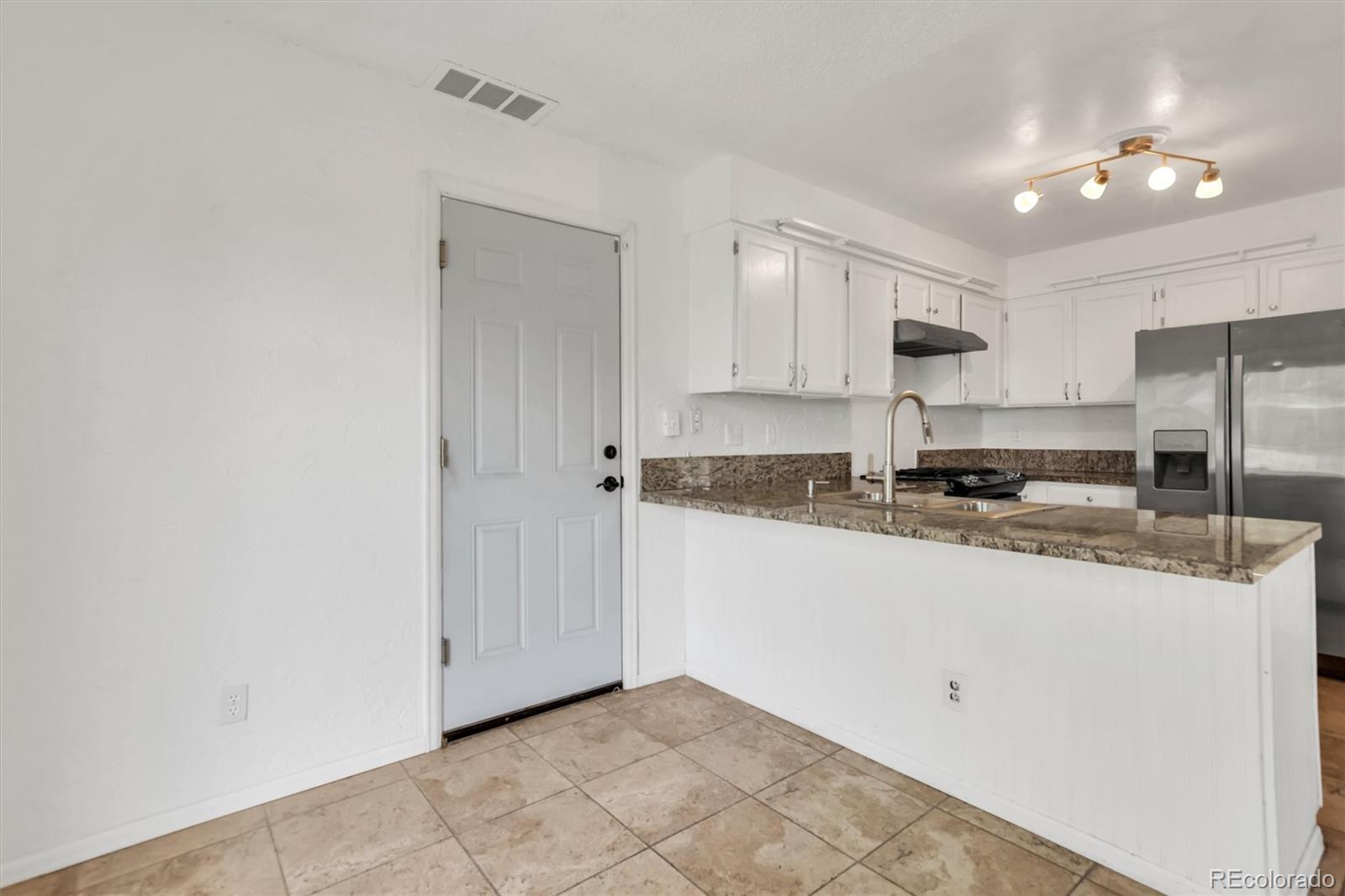 MLS Image #17 for 1024 s mobile street,aurora, Colorado