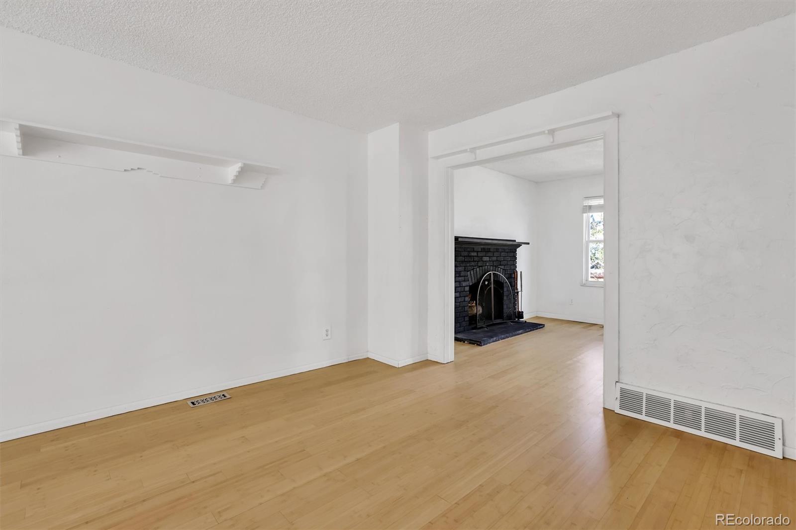 MLS Image #5 for 1024 s mobile street,aurora, Colorado