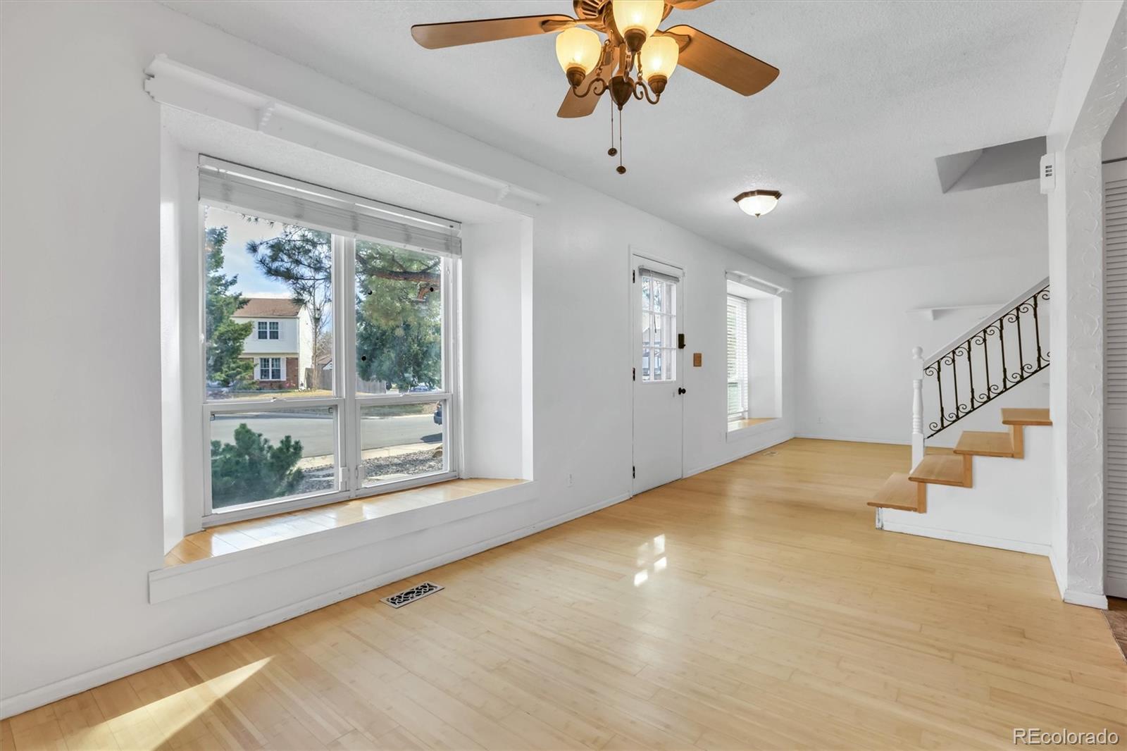 MLS Image #9 for 1024 s mobile street,aurora, Colorado