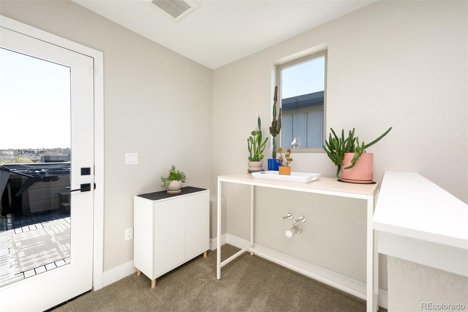 MLS Image #37 for 5003 s platte river parkway,littleton, Colorado