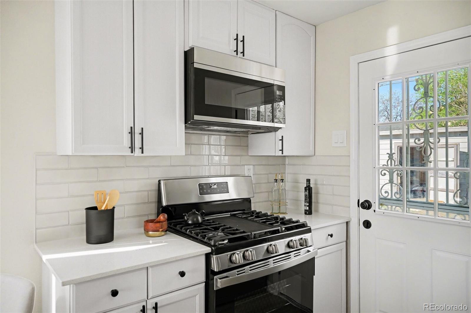 MLS Image #14 for 2691 s green court,denver, Colorado
