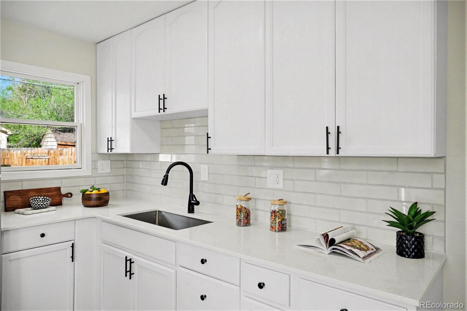 MLS Image #15 for 2691 s green court,denver, Colorado
