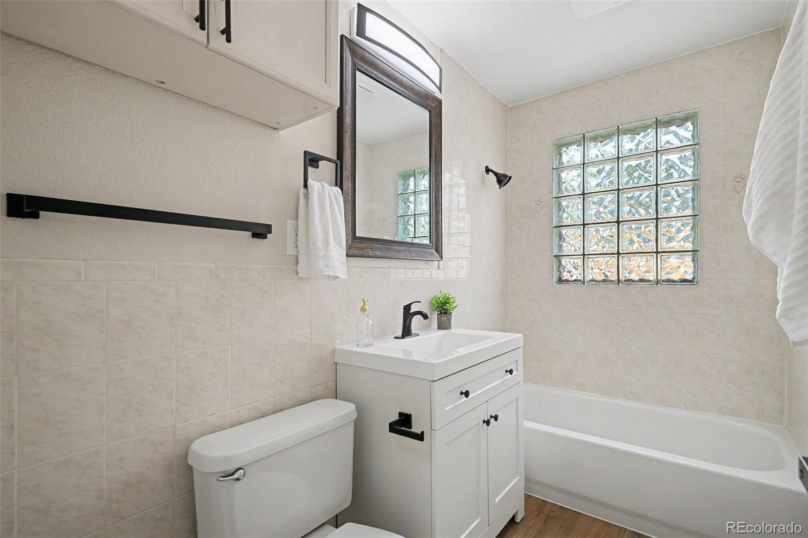MLS Image #26 for 2691 s green court,denver, Colorado
