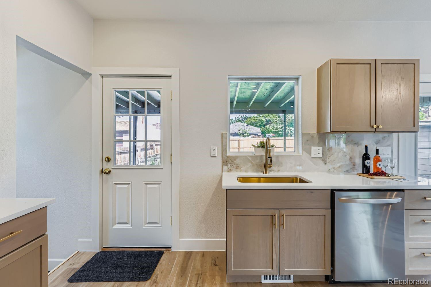 MLS Image #3 for 1450  joliet street,aurora, Colorado