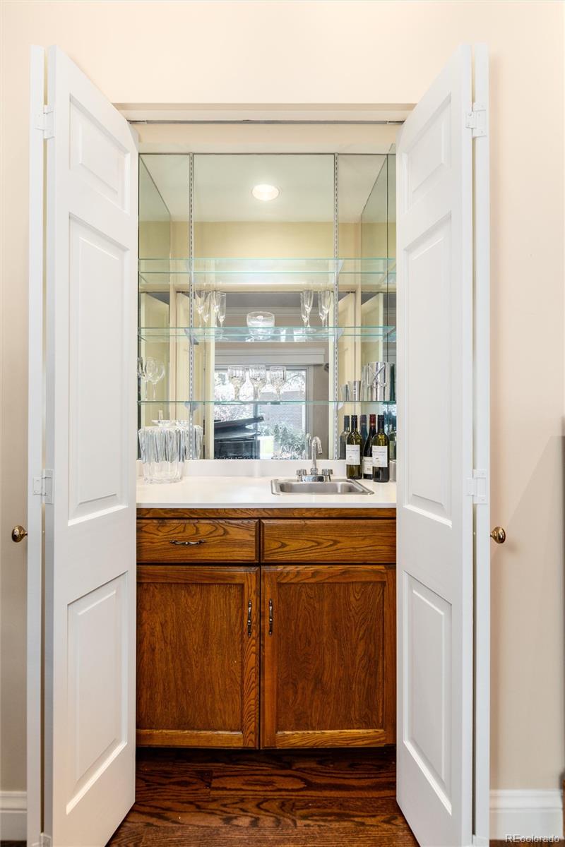 MLS Image #7 for 2552 e alameda avenue,denver, Colorado