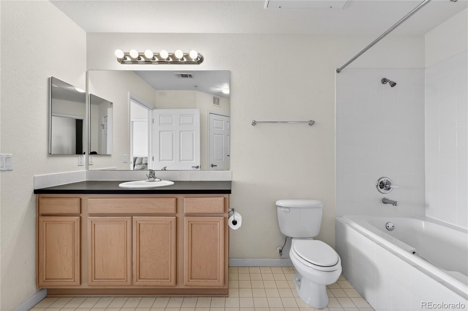 MLS Image #12 for 15475  andrews drive,denver, Colorado