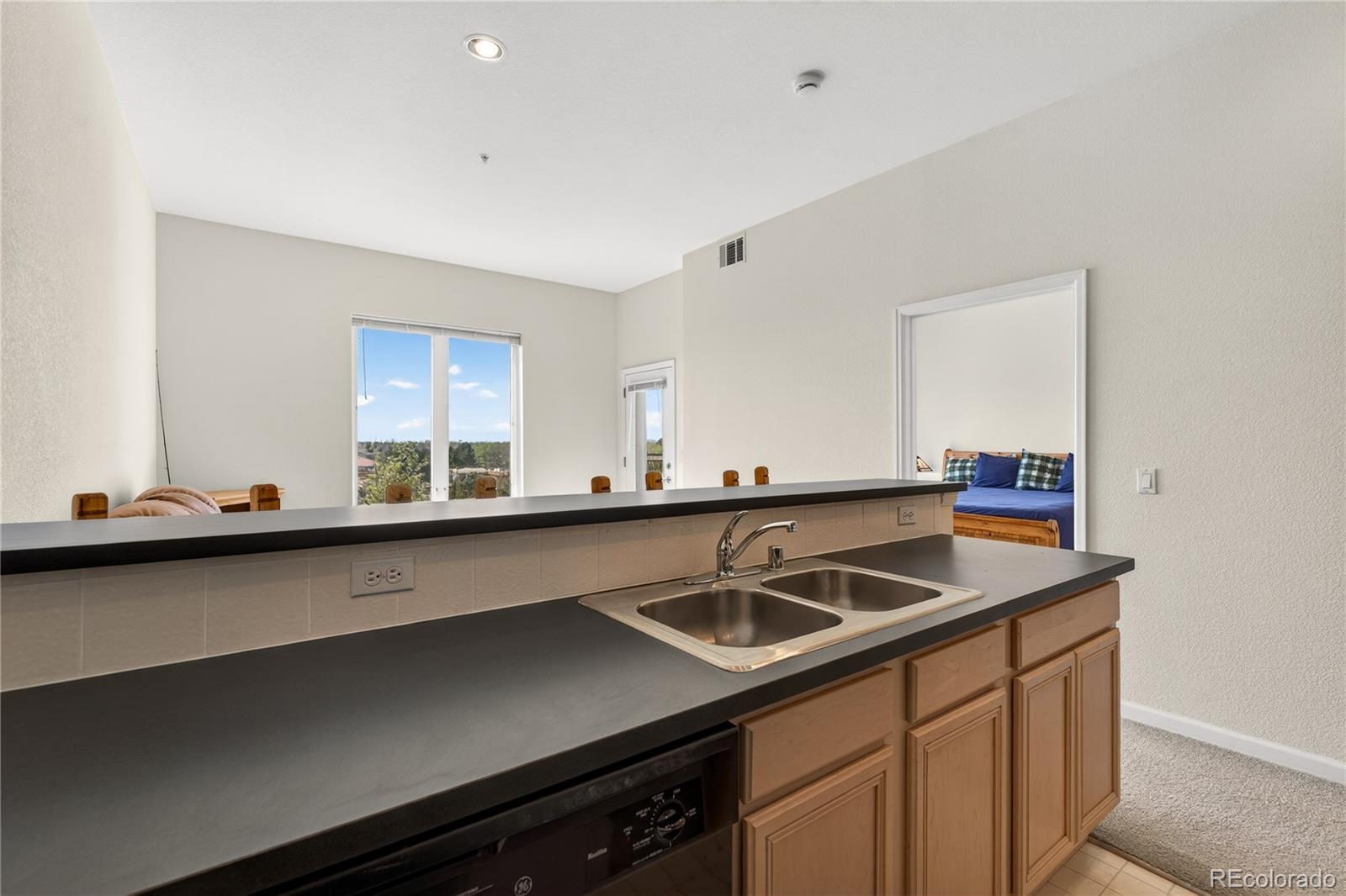 MLS Image #3 for 15475  andrews drive,denver, Colorado