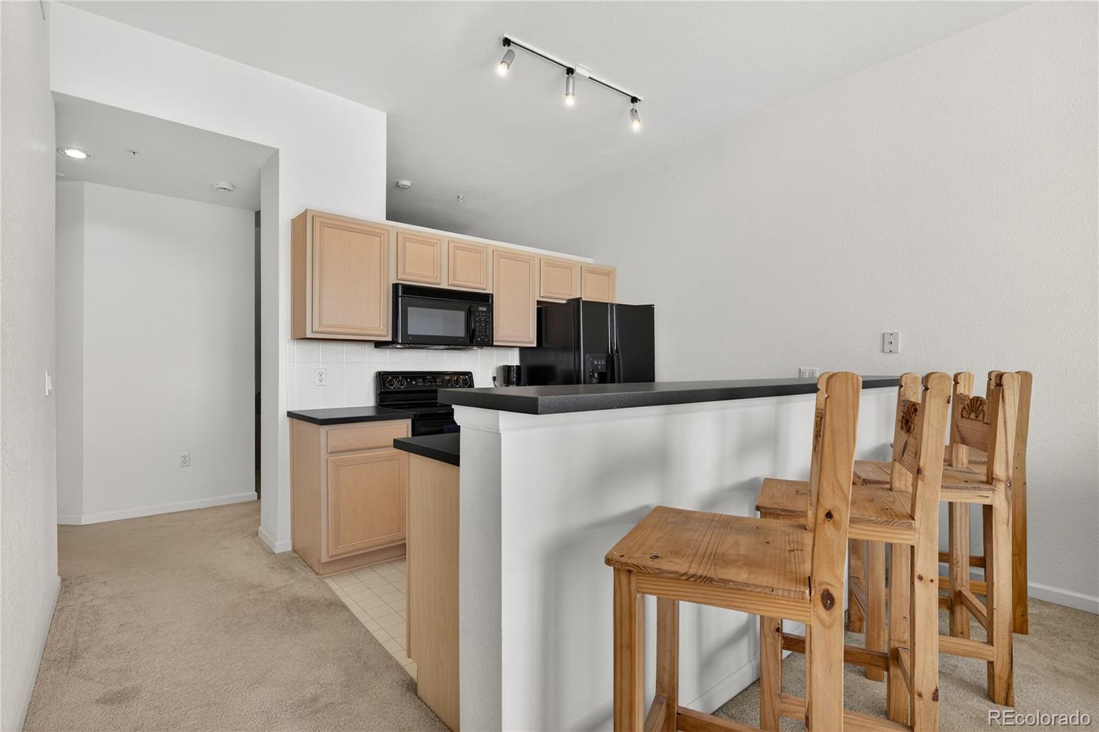 MLS Image #4 for 15475  andrews drive,denver, Colorado