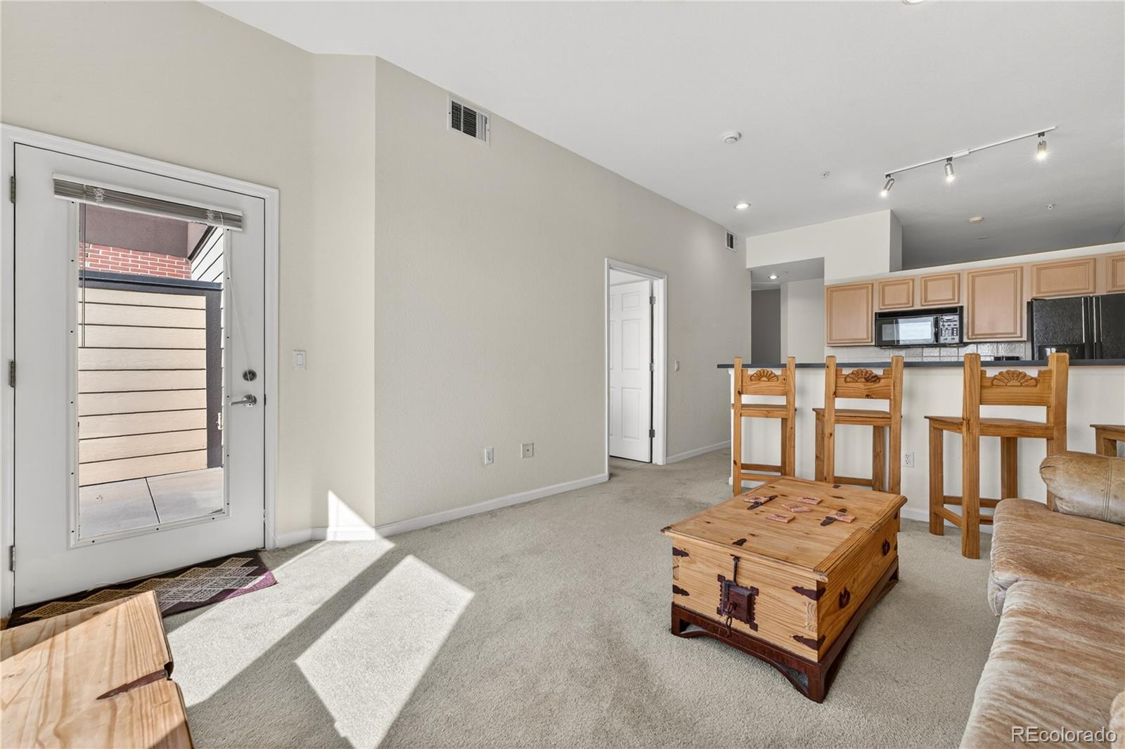 MLS Image #6 for 15475  andrews drive,denver, Colorado