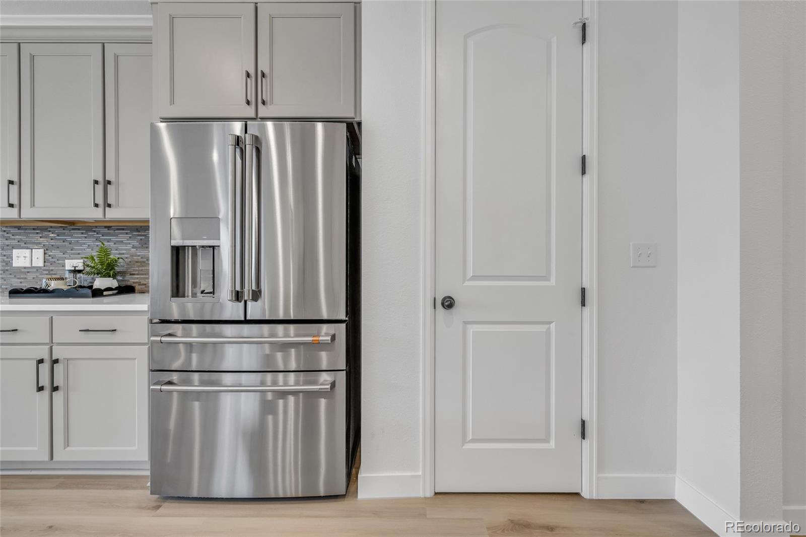 MLS Image #11 for 180 n edge cliff street,castle rock, Colorado