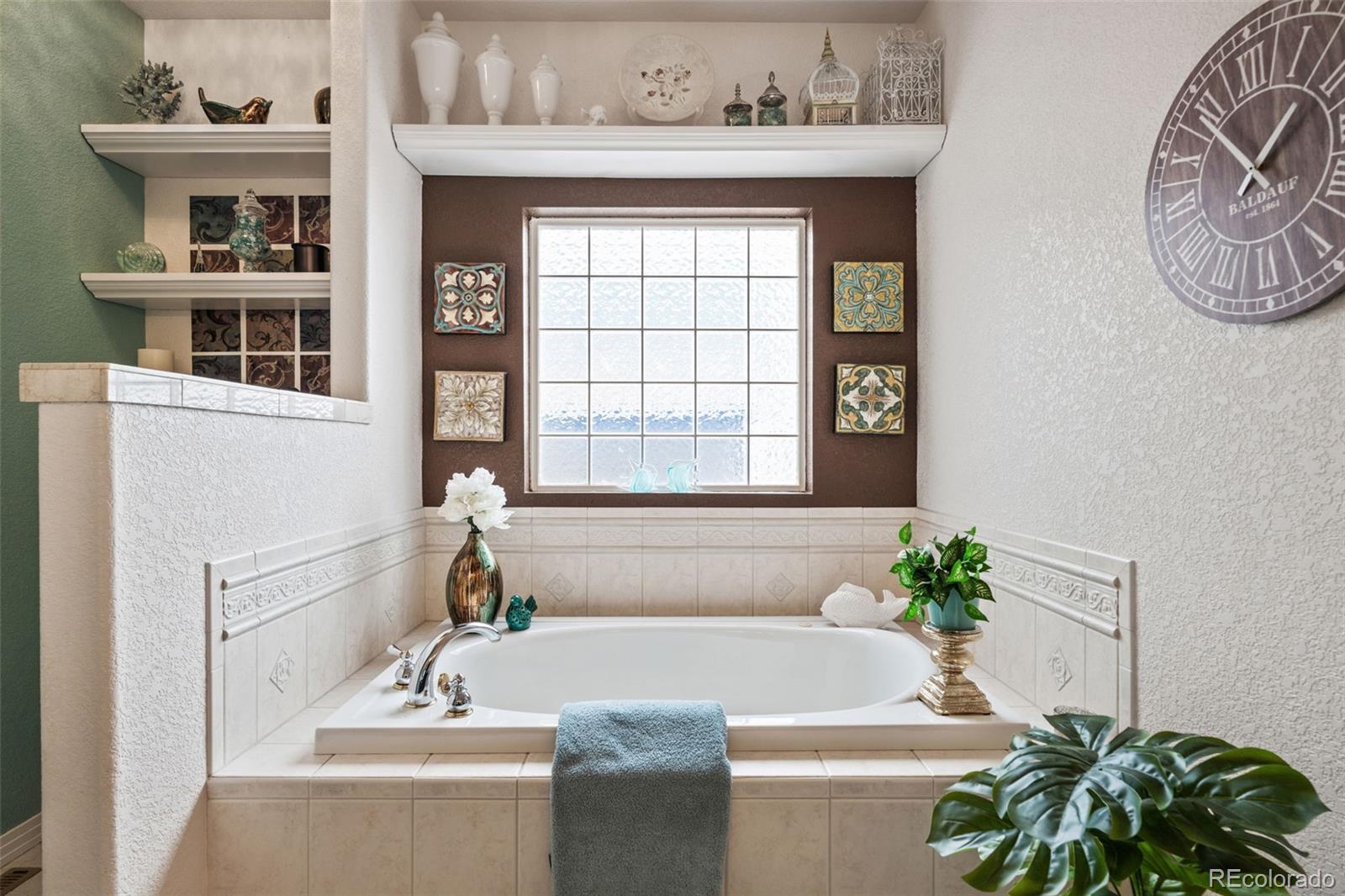 MLS Image #18 for 979  pinehurst court,bennett, Colorado