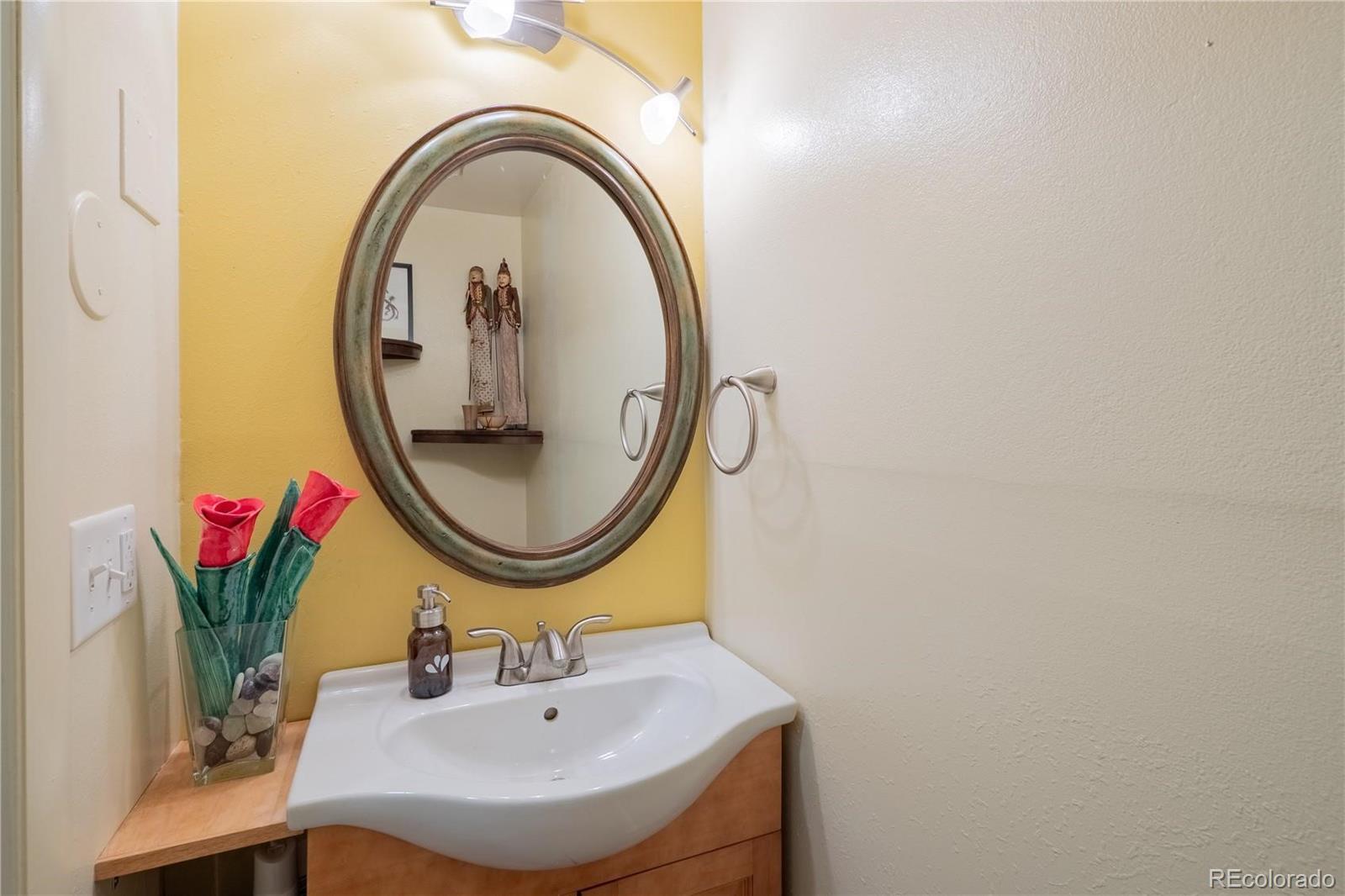 MLS Image #10 for 7995 e mississippi avenue,denver, Colorado