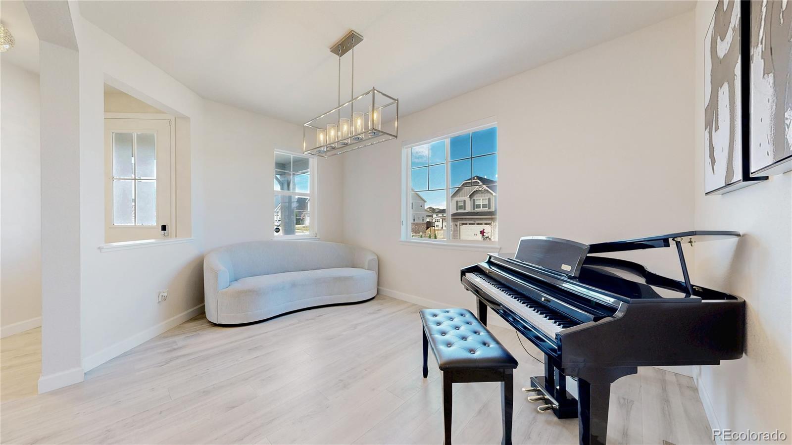 MLS Image #4 for 27615 e geddes place,aurora, Colorado