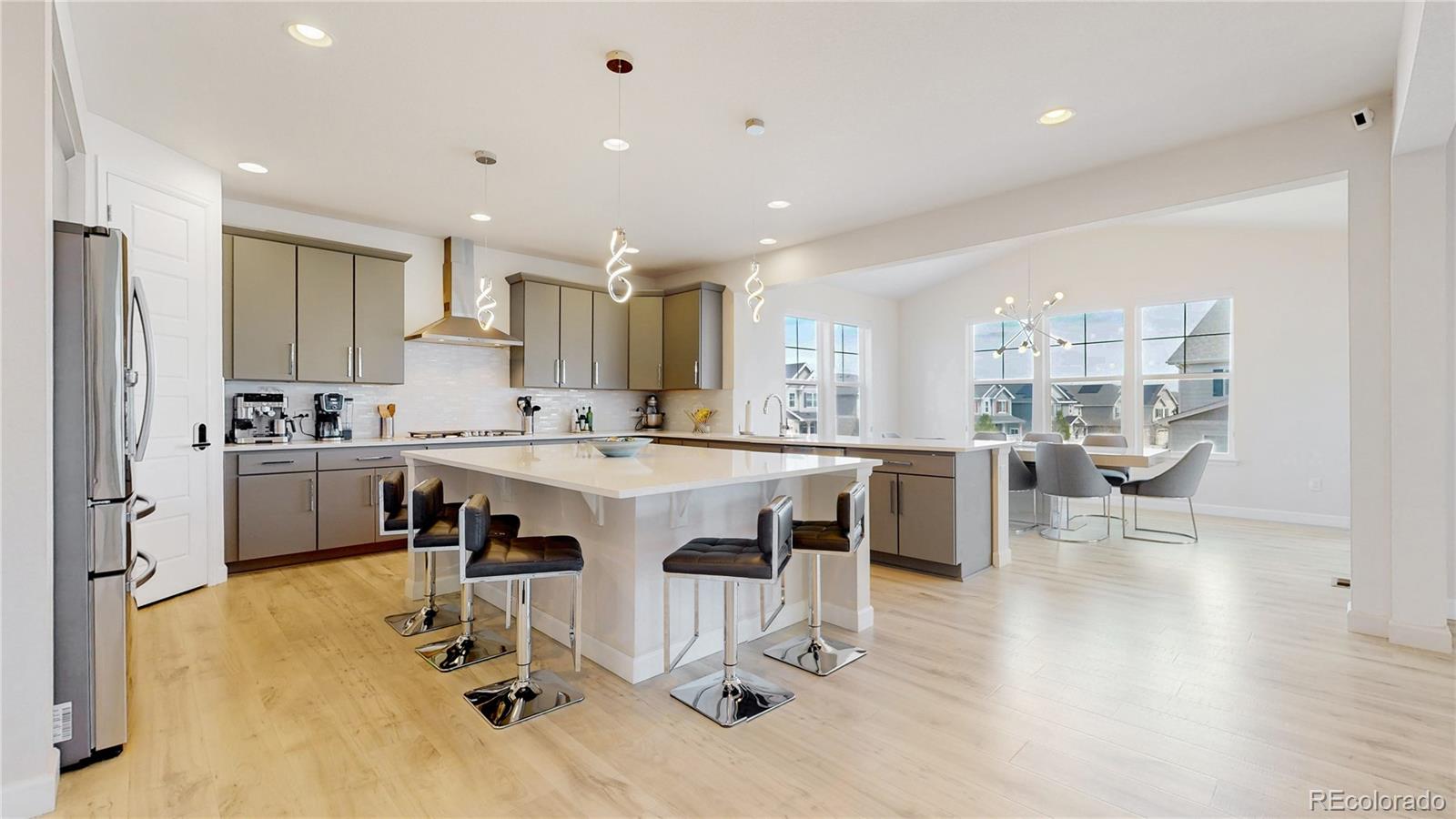 MLS Image #5 for 27615 e geddes place,aurora, Colorado