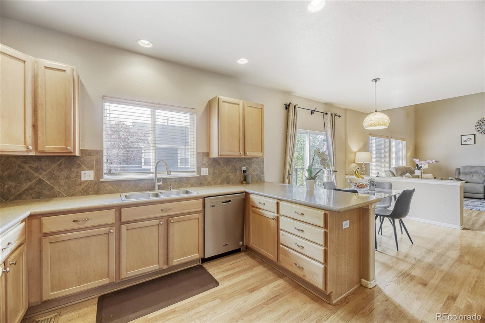 MLS Image #4 for 10093  eagle valley way,highlands ranch, Colorado