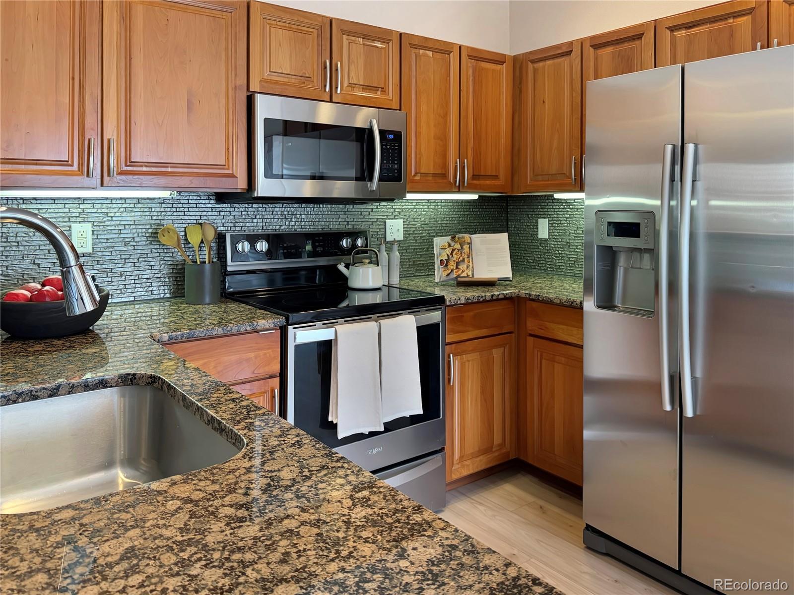 MLS Image #3 for 4875 s balsam way,littleton, Colorado