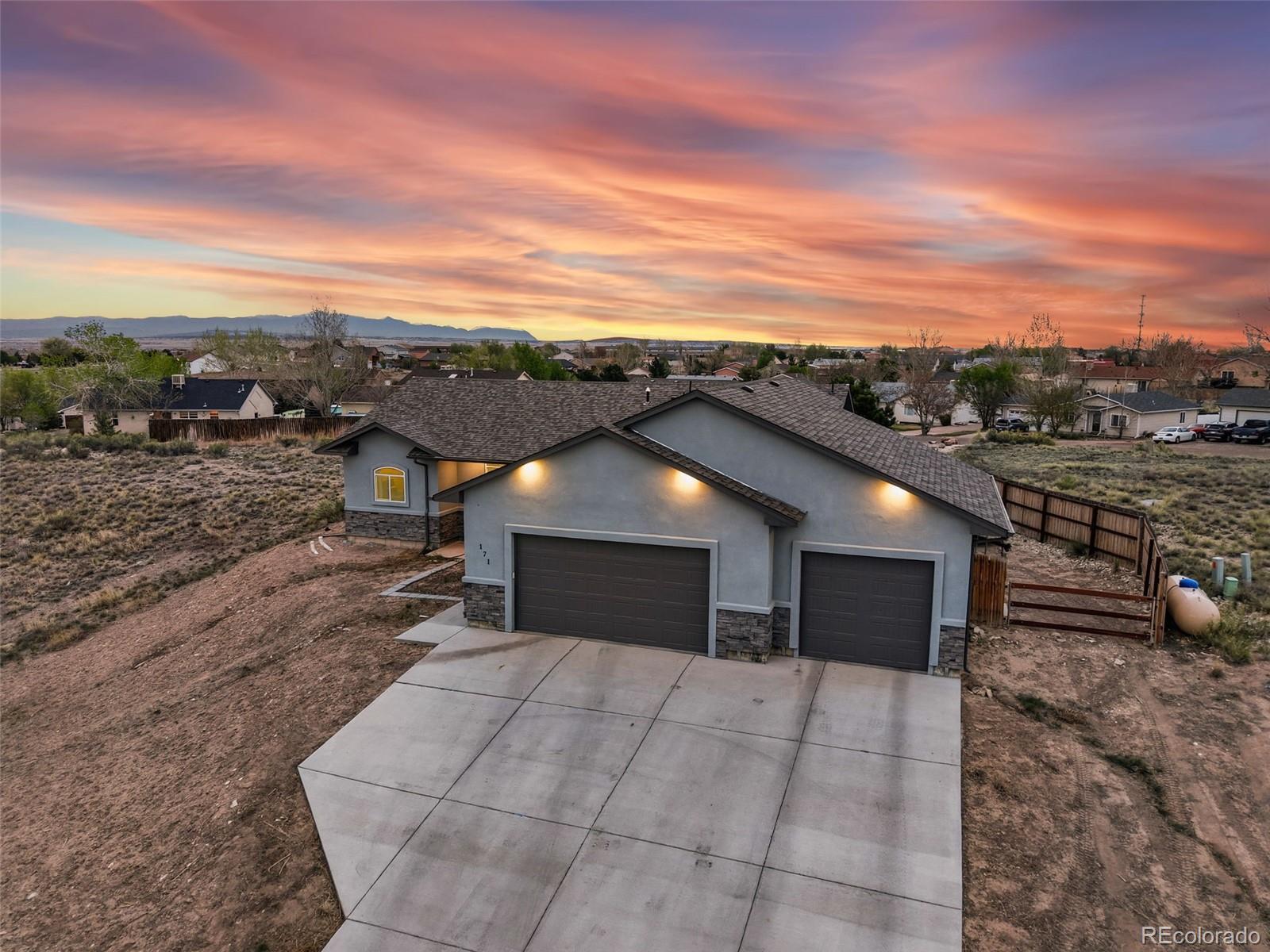 MLS Image #2 for 171 w legend drive,pueblo west, Colorado