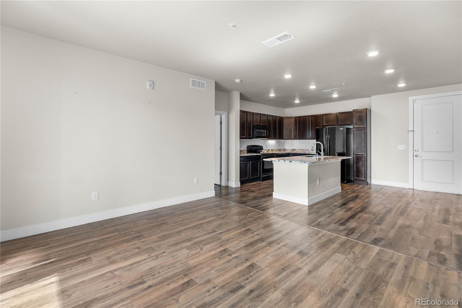 MLS Image #10 for 14301 e tennessee avenue,aurora, Colorado