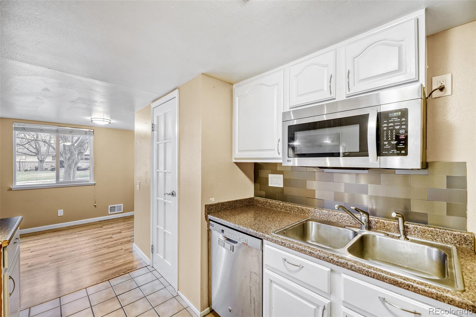 MLS Image #5 for 9195 e lehigh avenue,denver, Colorado