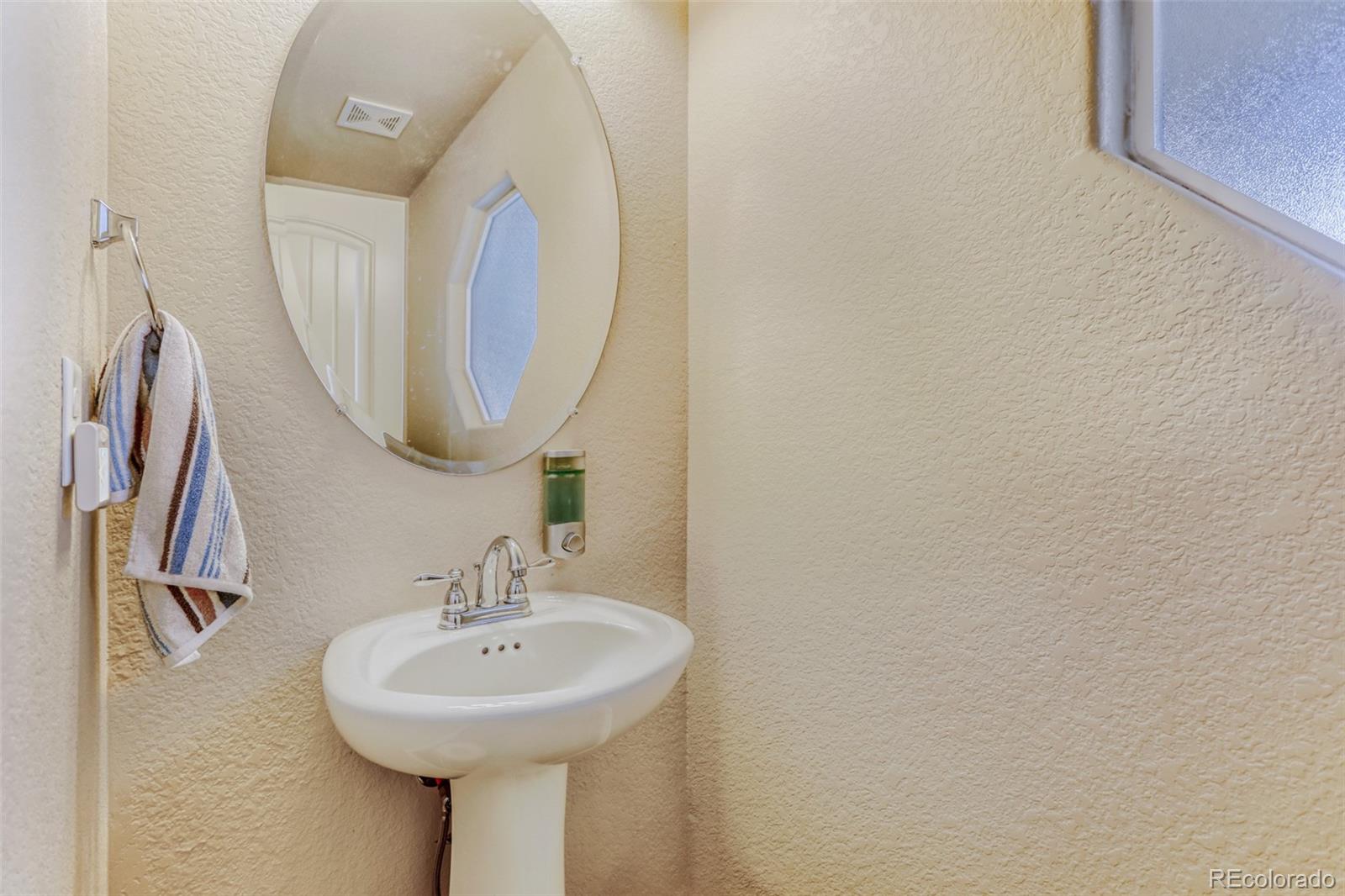 MLS Image #15 for 2760  bridle drive,mead, Colorado