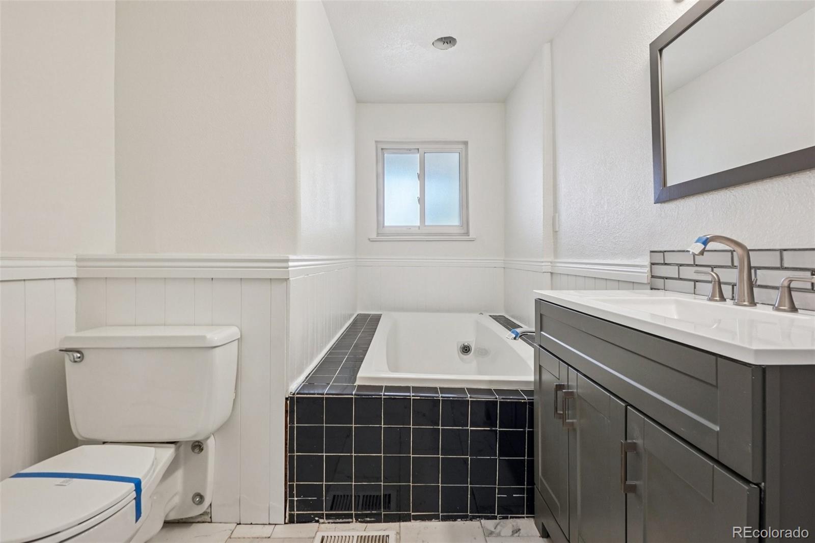 MLS Image #20 for 6704  grove street,denver, Colorado