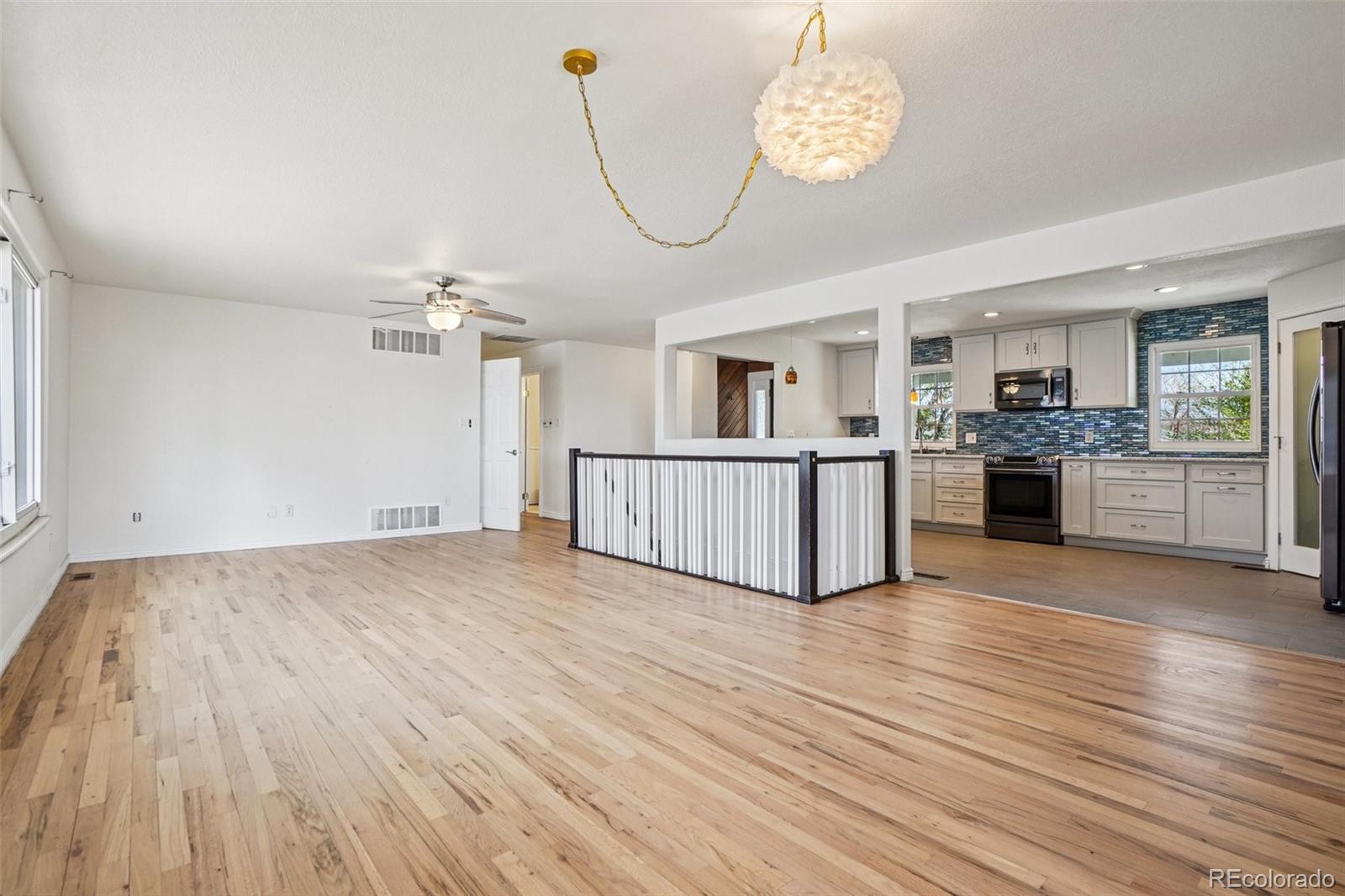 MLS Image #9 for 6704  grove street,denver, Colorado