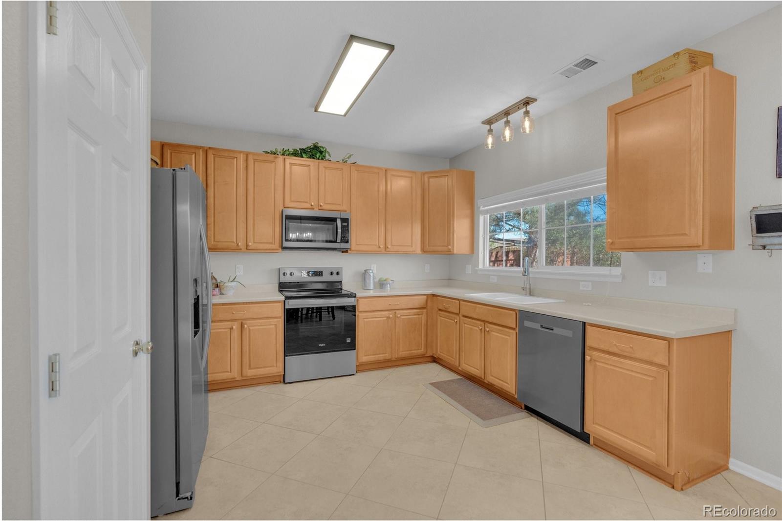 MLS Image #11 for 7440 s nucla street,aurora, Colorado
