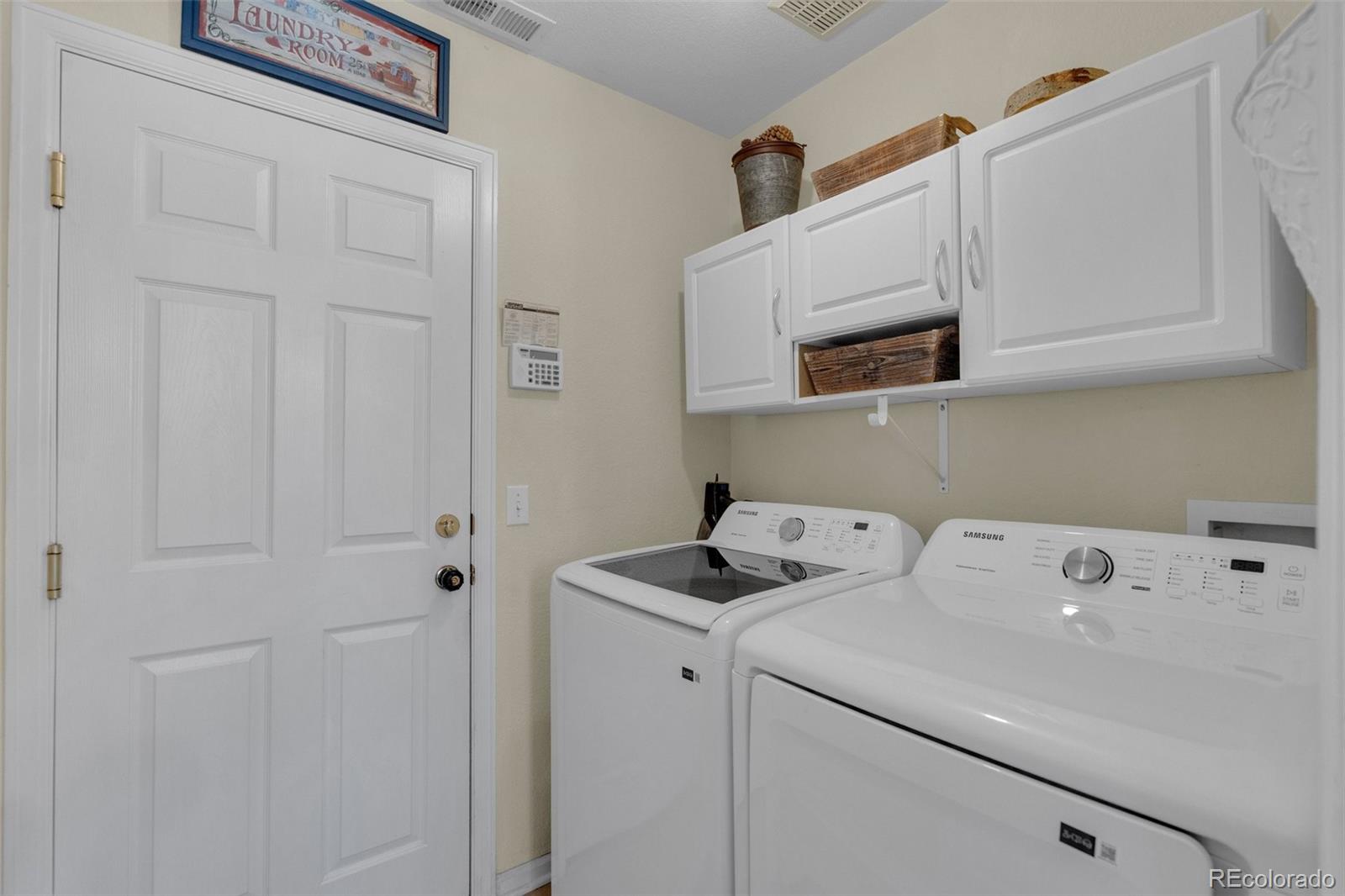 MLS Image #14 for 7440 s nucla street,aurora, Colorado