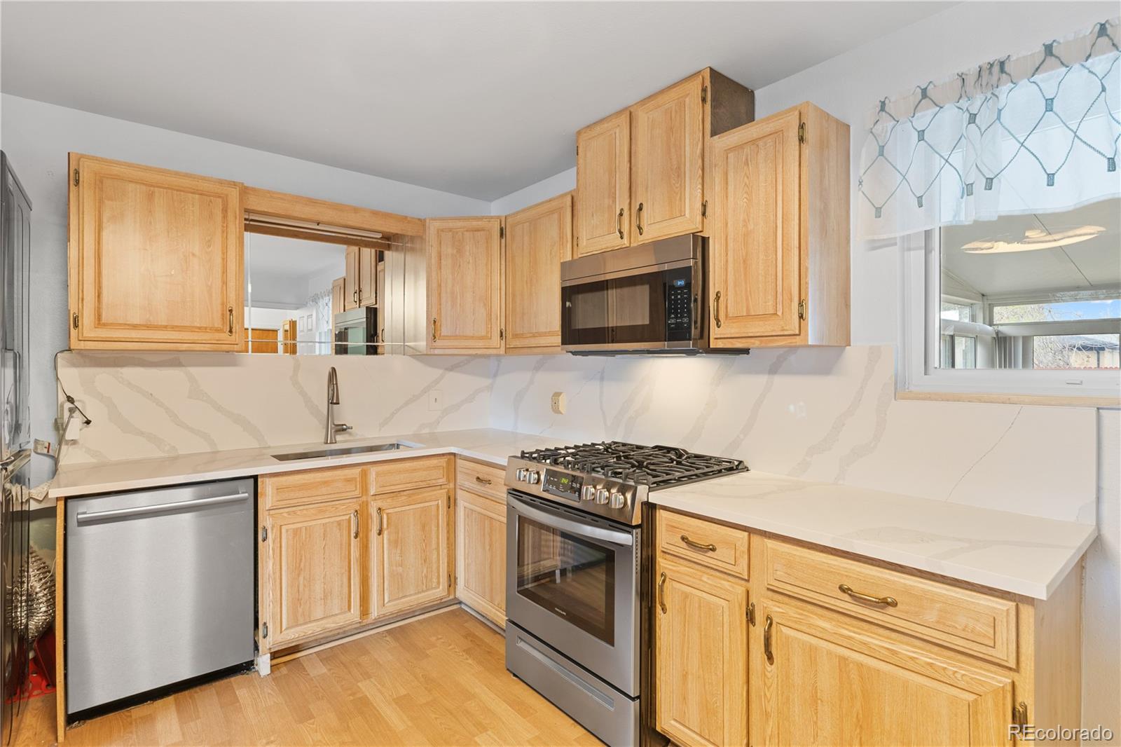 MLS Image #16 for 13041  olmsted place,denver, Colorado