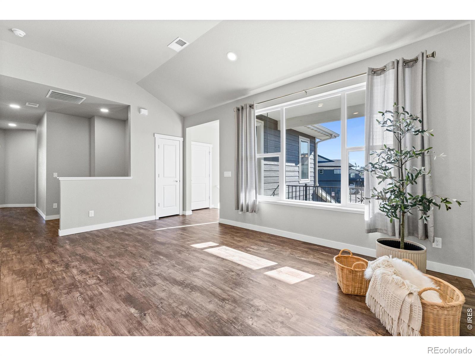 MLS Image #3 for 4115  north park drive,loveland, Colorado
