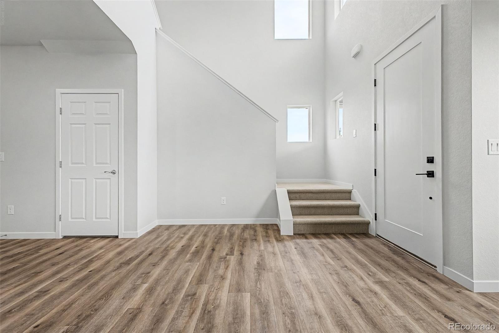 MLS Image #8 for 5802 n perth street,aurora, Colorado