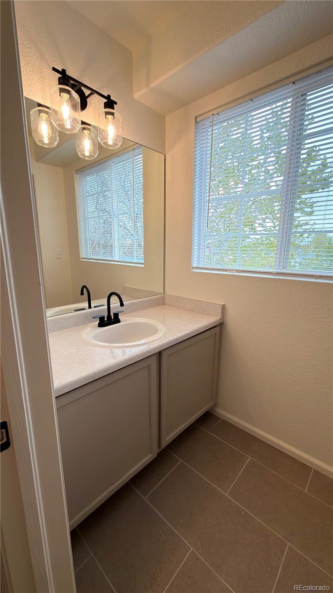 MLS Image #13 for 19625 e montview drive,aurora, Colorado
