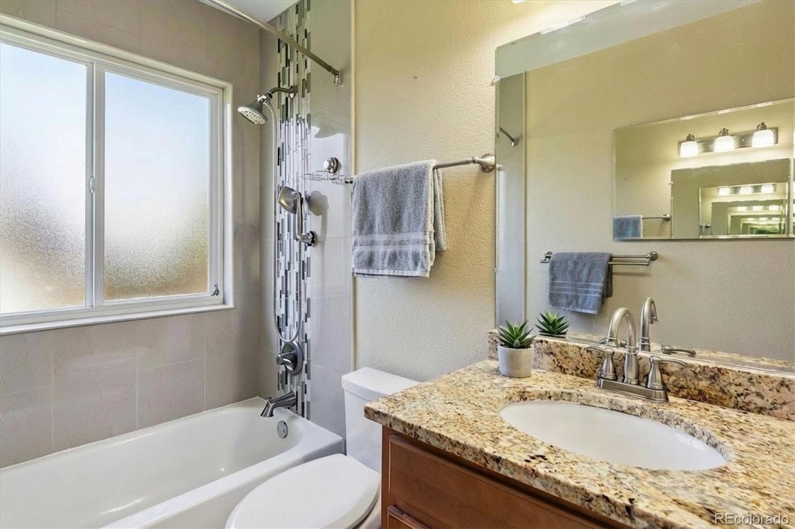 MLS Image #11 for 6400 e mississippi avenue,denver, Colorado