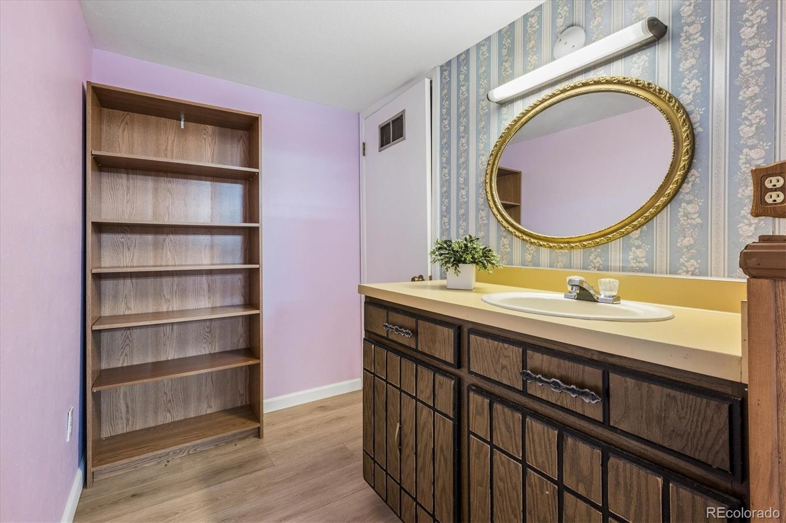 MLS Image #16 for 6400 e mississippi avenue,denver, Colorado