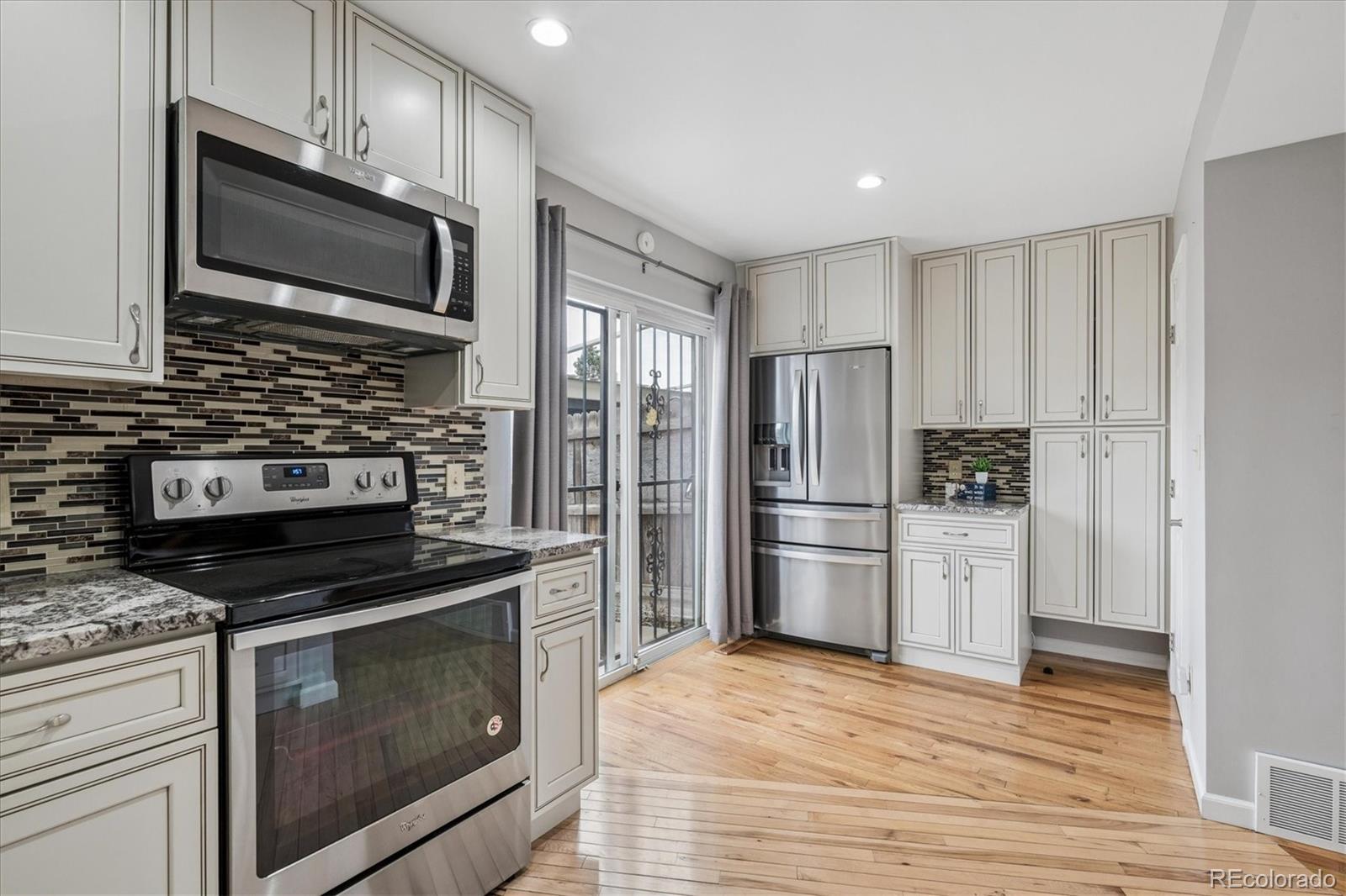 MLS Image #6 for 6400 e mississippi avenue,denver, Colorado
