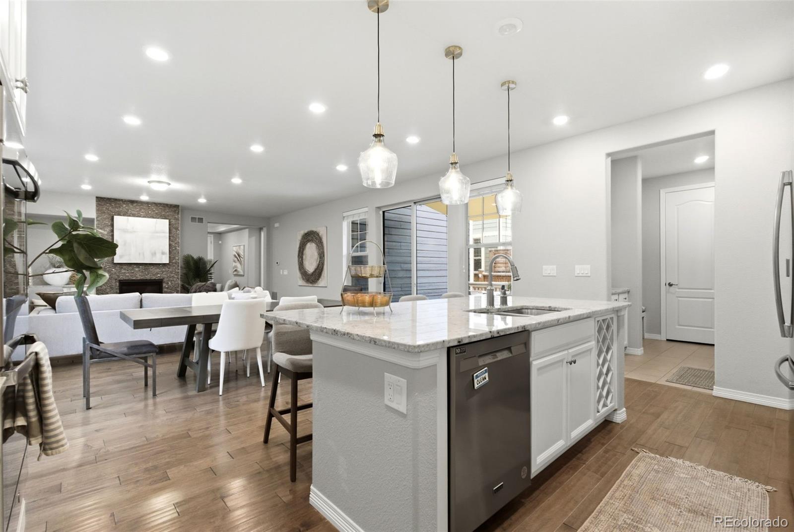 MLS Image #11 for 9456 e 51st drive,denver, Colorado