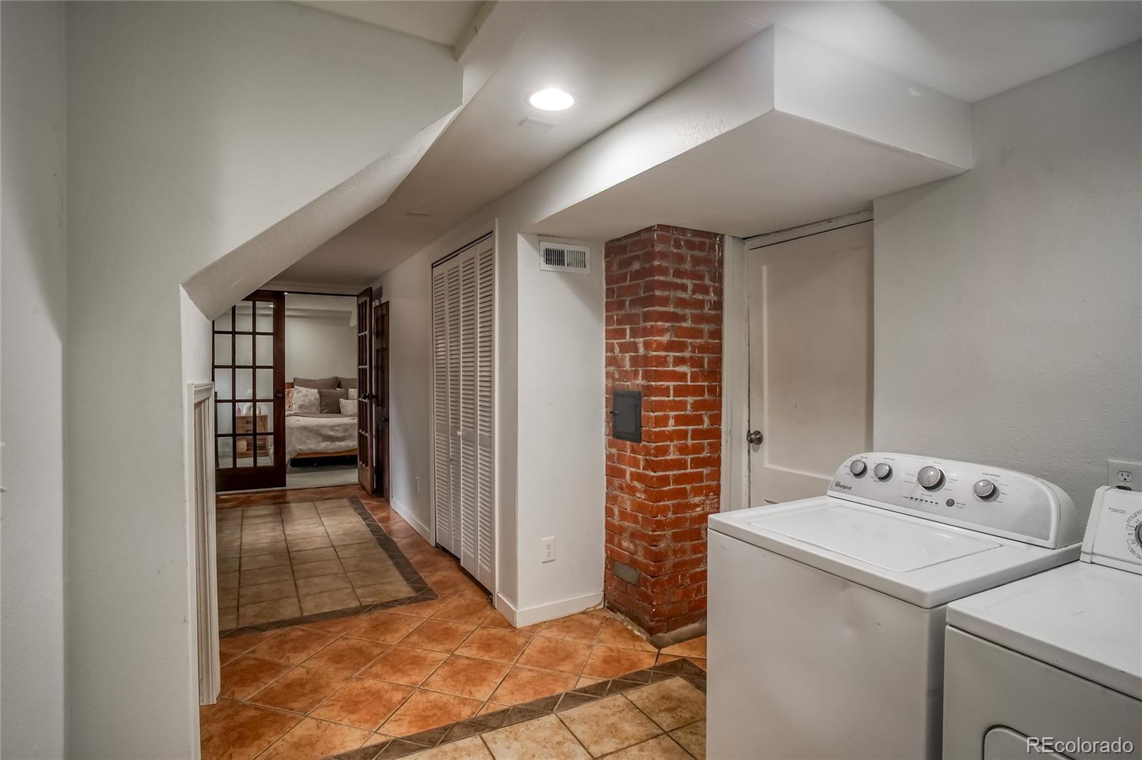 MLS Image #16 for 1521 e platte avenue,colorado springs, Colorado