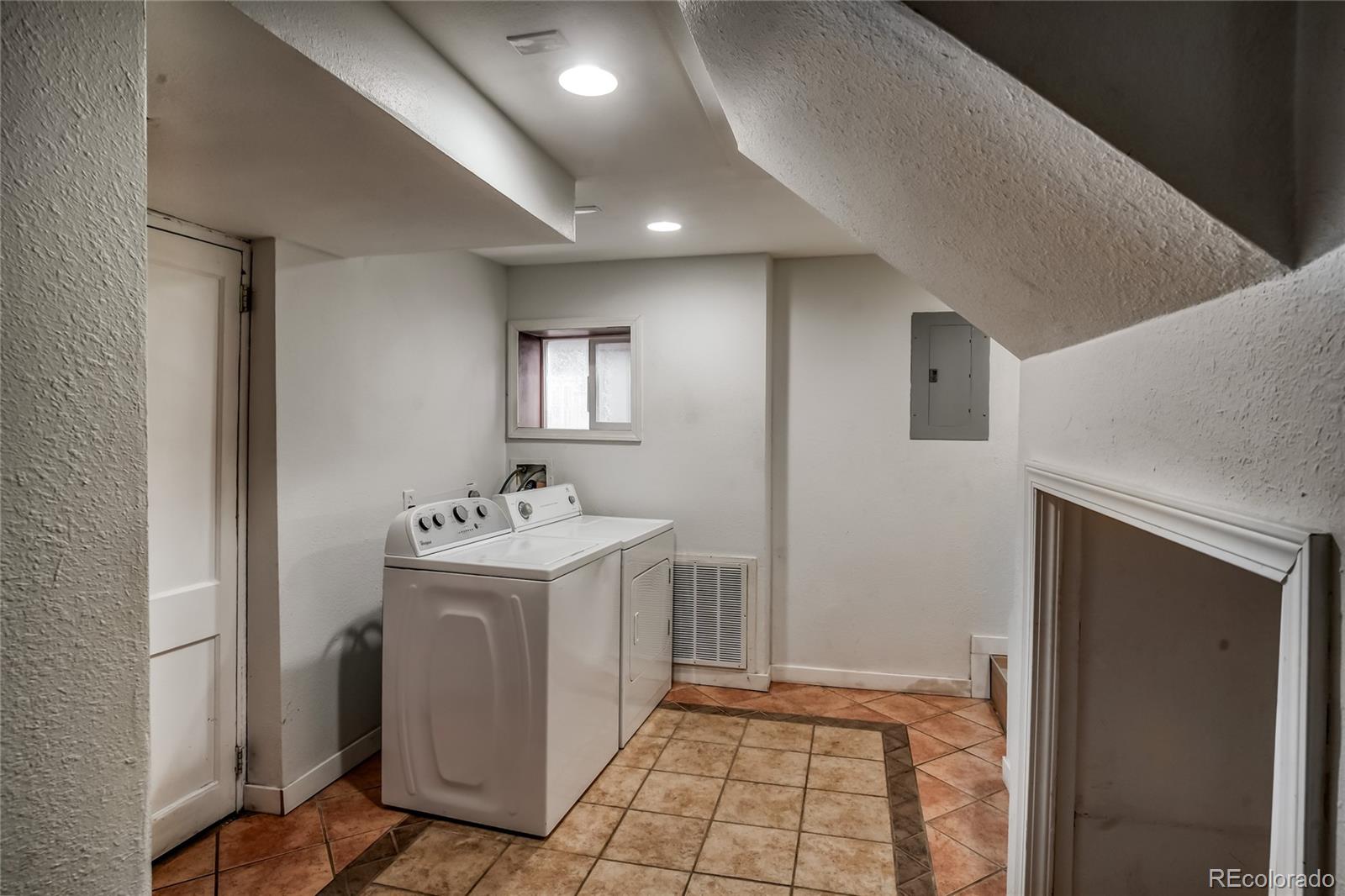 MLS Image #18 for 1521 e platte avenue,colorado springs, Colorado