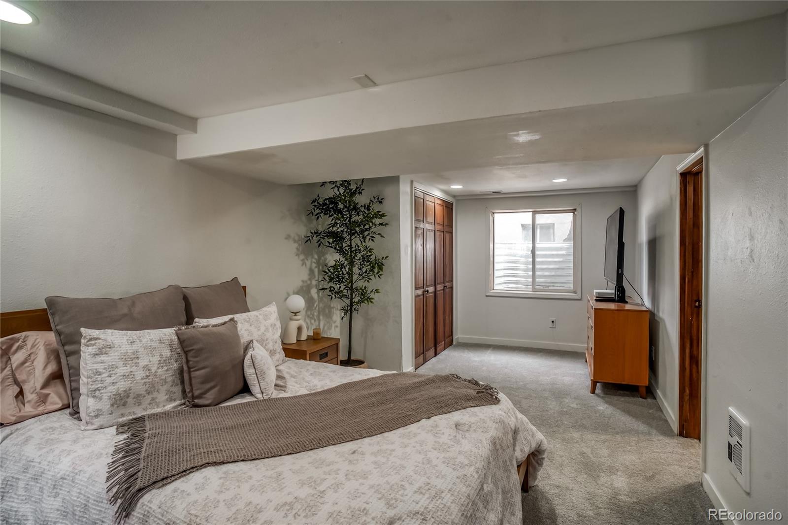 MLS Image #20 for 1521 e platte avenue,colorado springs, Colorado