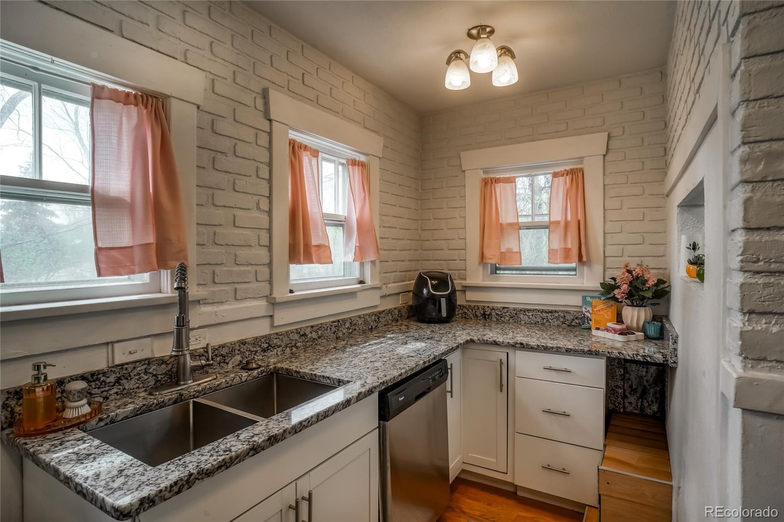 MLS Image #7 for 1521 e platte avenue,colorado springs, Colorado