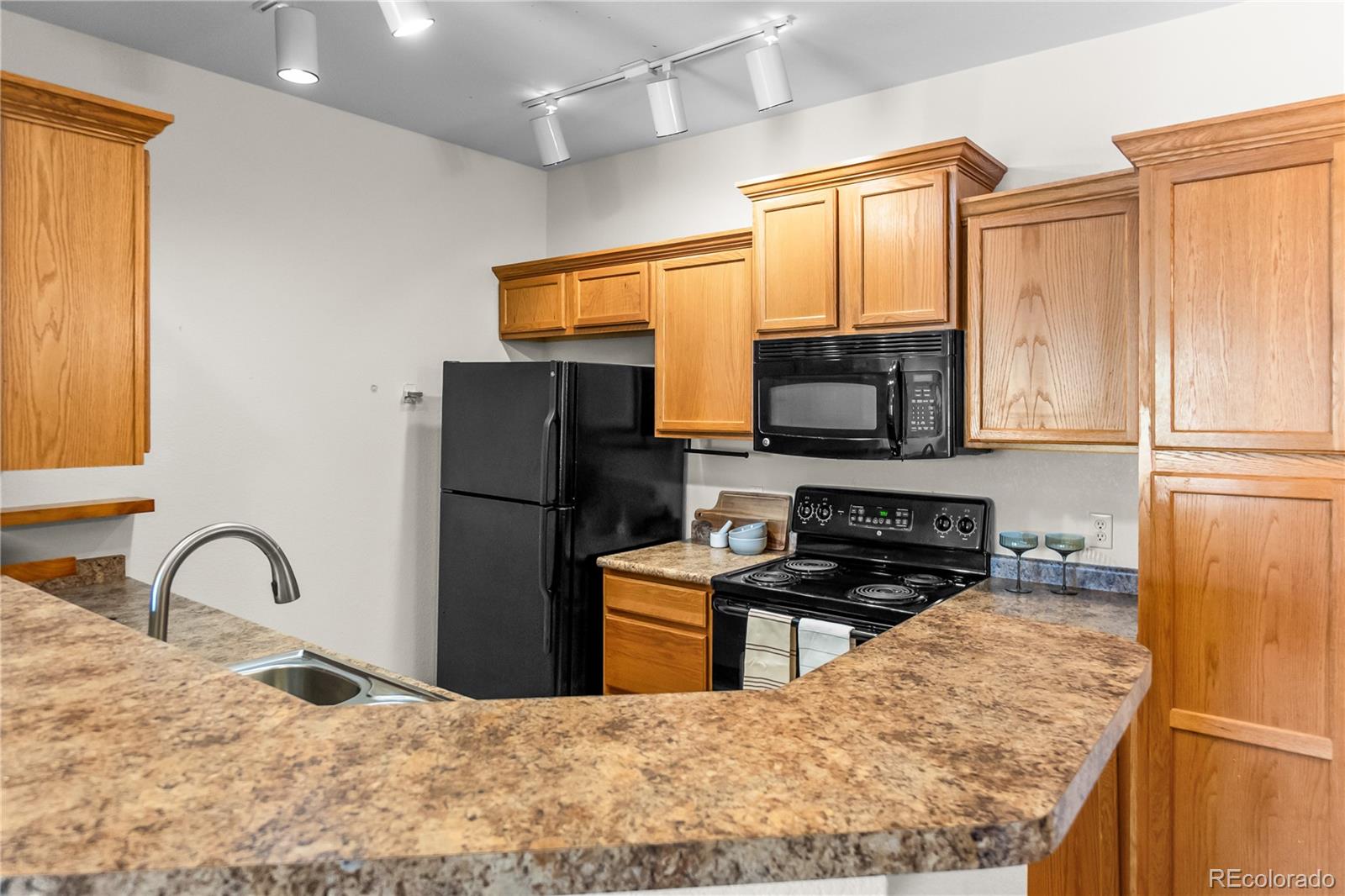 MLS Image #8 for 18669  stroh road 10204,parker, Colorado